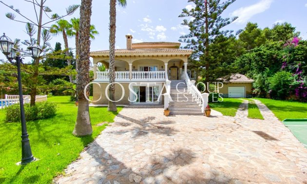 Odsprzedaż - Willa -
Orihuela Costa - Villamartin