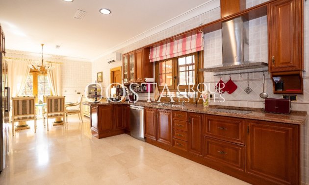 Odsprzedaż - Willa -
Orihuela Costa - Campoamor