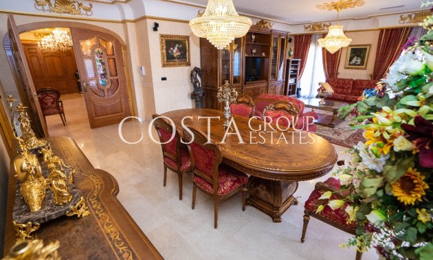 Odsprzedaż - Willa -
Orihuela Costa - Campoamor