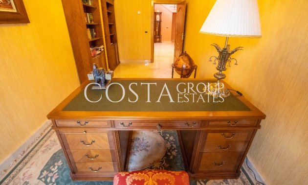 Odsprzedaż - Willa -
Orihuela Costa - Campoamor