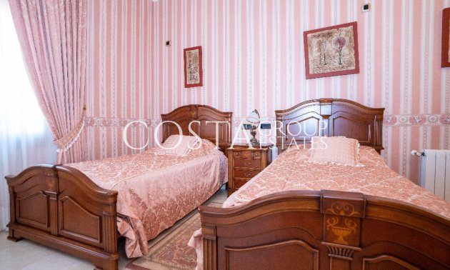 Odsprzedaż - Willa -
Orihuela Costa - Campoamor