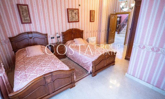 Odsprzedaż - Willa -
Orihuela Costa - Campoamor