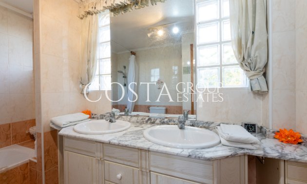 Odsprzedaż - Willa -
Orihuela Costa - Los Altos