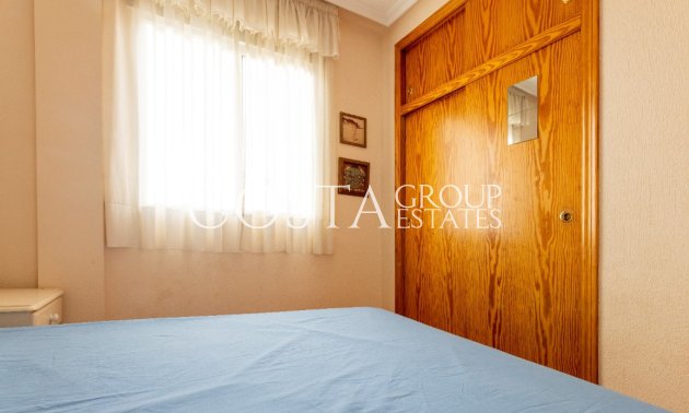 Odsprzedaż - Willa -
Orihuela Costa - Los Altos