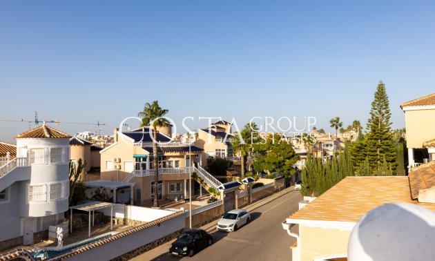 Odsprzedaż - Willa -
Orihuela Costa - Los Altos