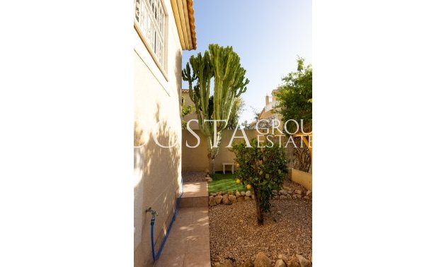 Odsprzedaż - Willa -
Orihuela Costa - Los Altos