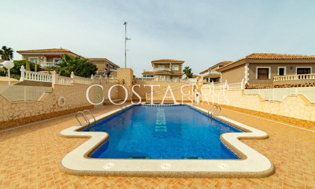 Odsprzedaż - Willa -
Orihuela Costa - Los Altos