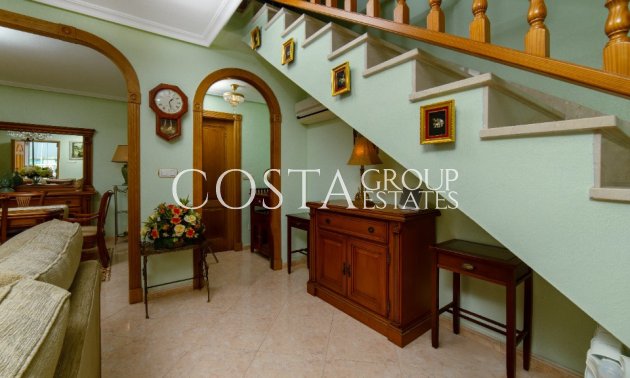 Odsprzedaż - Willa -
Orihuela Costa - Los Altos