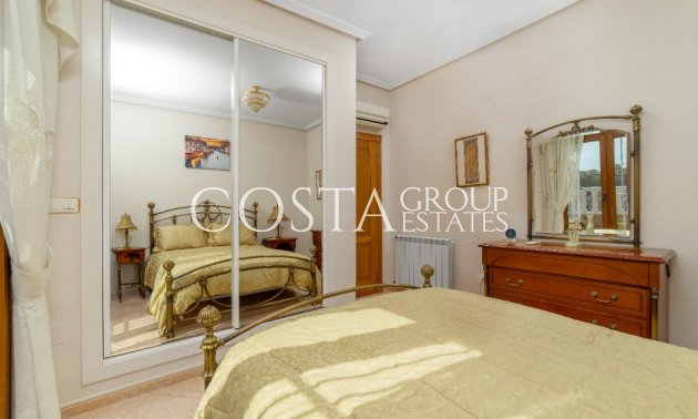 Odsprzedaż - Willa -
Orihuela Costa - Los Altos