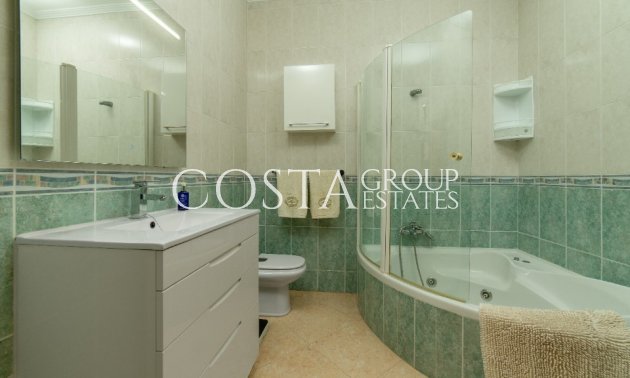 Odsprzedaż - Willa -
Orihuela Costa - Los Altos