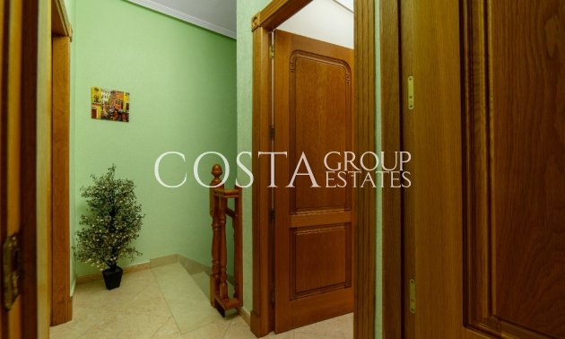 Odsprzedaż - Willa -
Orihuela Costa - Los Altos