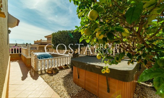 Odsprzedaż - Willa -
Orihuela Costa - Los Altos