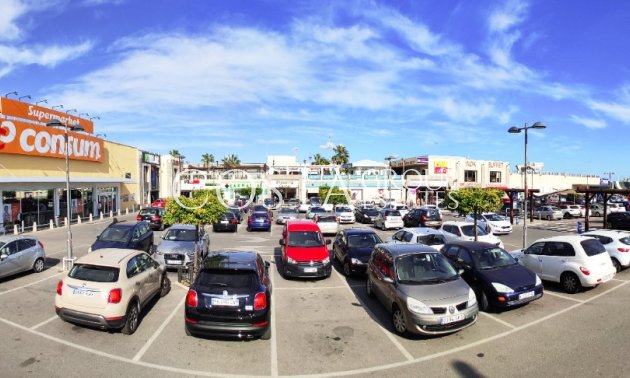 Odsprzedaż - Willa -
Orihuela Costa - Los Altos