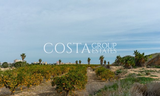 Odsprzedaż - Willa -
Orihuela Costa - Los Altos