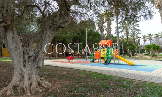 Odsprzedaż - Willa -
Orihuela Costa - Los Altos