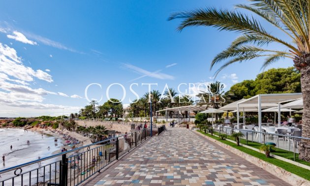 Odsprzedaż - Apartments -
Orihuela Costa - Punta Prima
