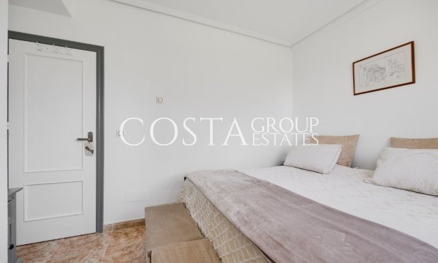 Odsprzedaż - Dom -
Orihuela Costa - Punta Prima