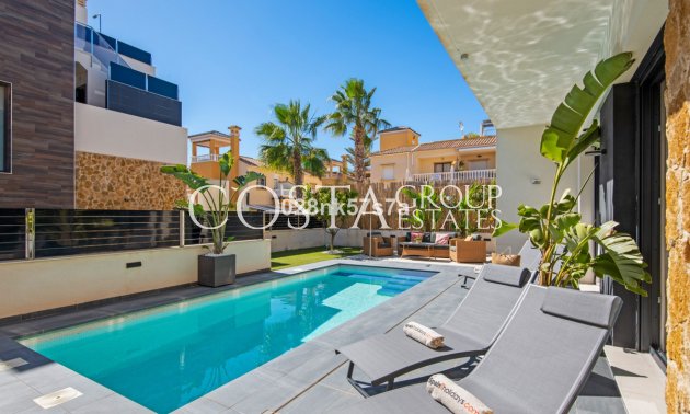 Odsprzedaż - Willa -
Orihuela Costa - Lomas De Campoamor