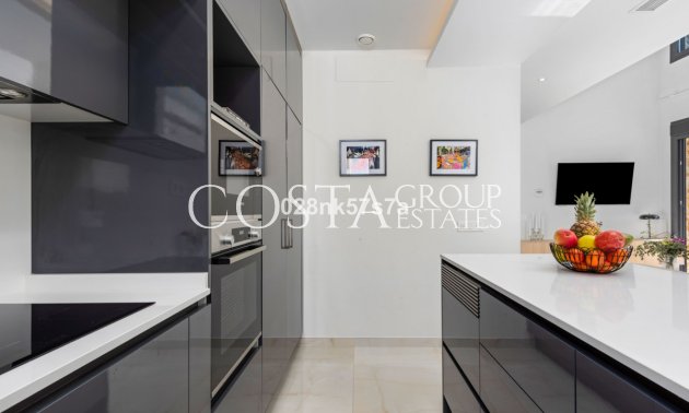 Odsprzedaż - Willa -
Orihuela Costa - Lomas De Campoamor