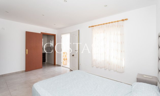 Odsprzedaż - Dom -
Los Montesinos - Los Montesinos Centro