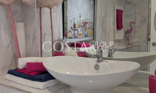 Odsprzedaż - Willa -
Orihuela Costa - Villamartin