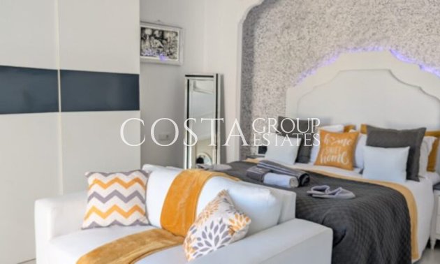 Odsprzedaż - Willa -
Orihuela Costa - Villamartin