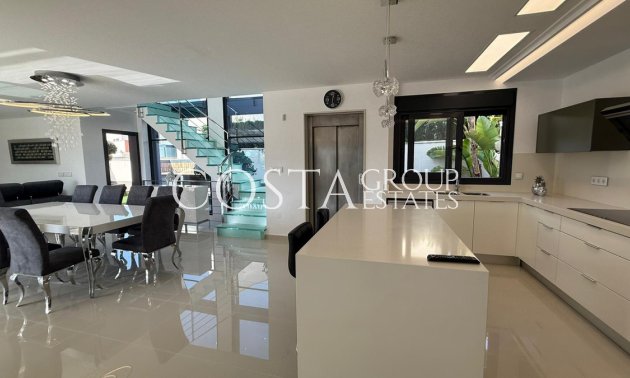 Odsprzedaż - Willa -
San Miguel de Salinas - San Miguel de Salinas Centro