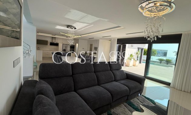 Odsprzedaż - Willa -
San Miguel de Salinas - San Miguel de Salinas Centro