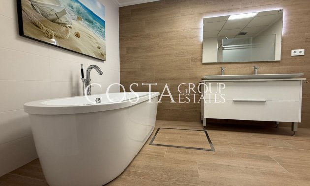 Odsprzedaż - Willa -
San Miguel de Salinas - San Miguel de Salinas Centro