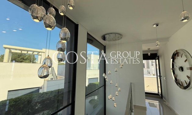 Odsprzedaż - Willa -
San Miguel de Salinas - San Miguel de Salinas Centro