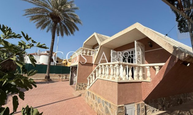 Odsprzedaż - Willa -
Torrevieja