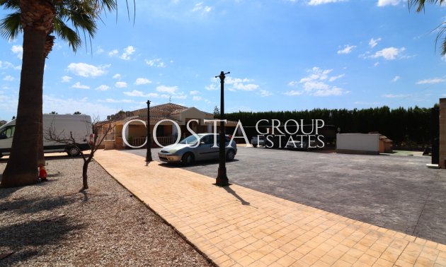 Odsprzedaż - Willa -
Almoradí - Heredades