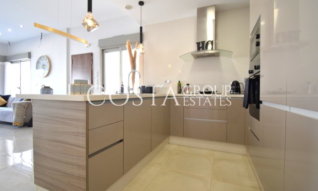 Odsprzedaż - Willa -
Orihuela Costa - Villamartin