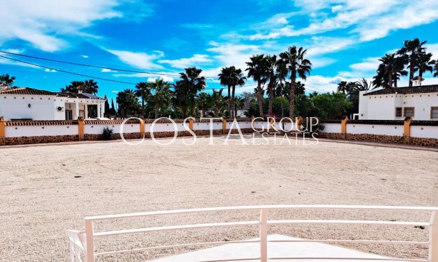 Odsprzedaż - Willa -
Catral - Catral Centro