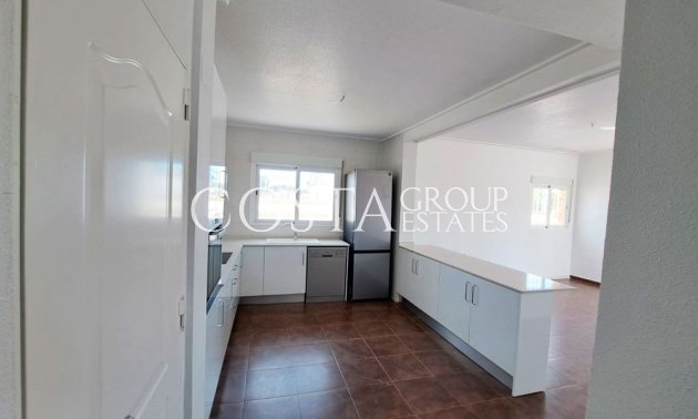 Odsprzedaż - Willa -
Catral - Catral Centro