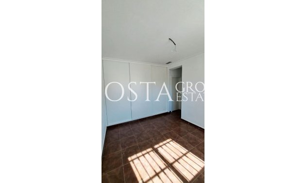 Odsprzedaż - Willa -
Catral - Catral Centro