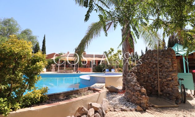 Odsprzedaż - Willa -
Catral - Catral Centro