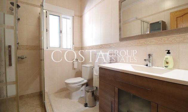 Odsprzedaż - Willa -
Catral - Catral Centro