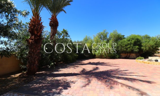 Odsprzedaż - Willa -
Catral - Catral Centro