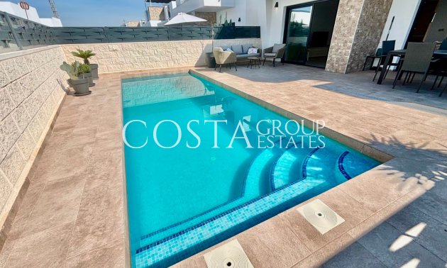 Odsprzedaż - Willa -
Benijofar