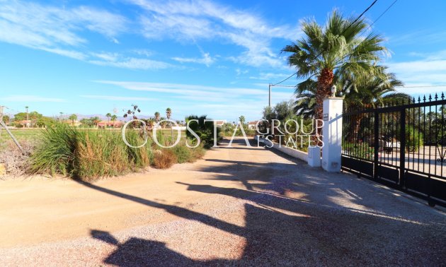 Odsprzedaż - Willa -
Catral - Catral Centro