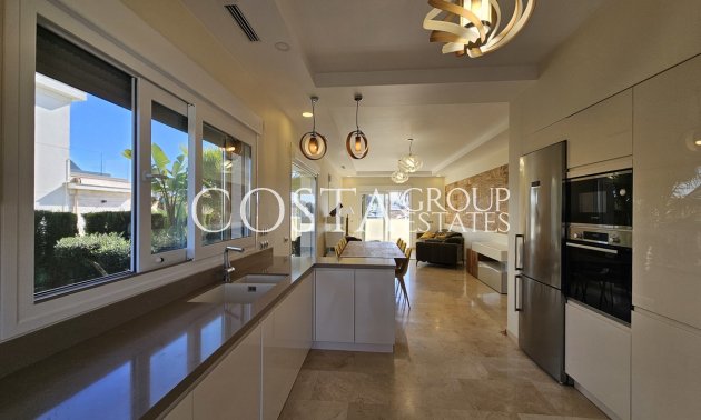 Odsprzedaż - Willa -
Orihuela Costa - La Zenia