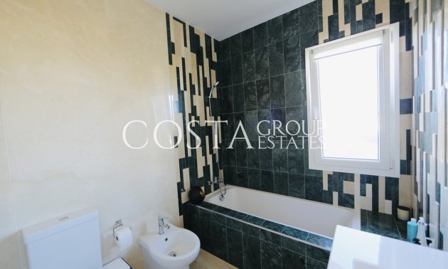 Odsprzedaż - Willa -
Orihuela Costa - La Zenia