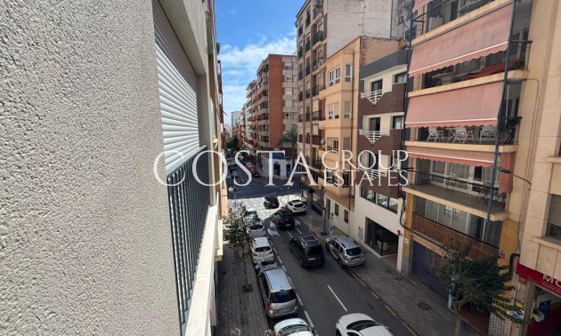 Resale - Apartments -
Alicante - Alicante Centro