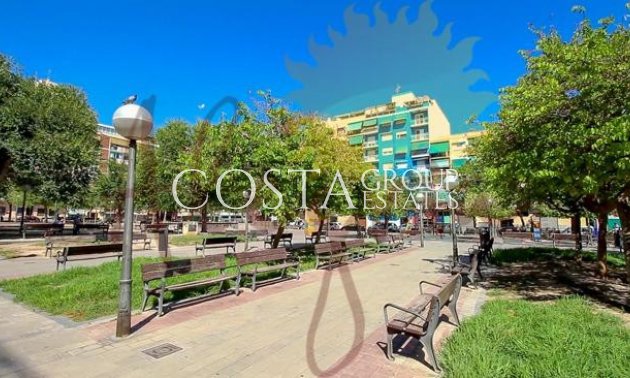 Revente - Apartments -
Alicante - Alicante Centro