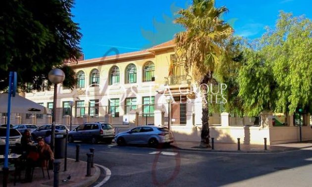 Revente - Apartments -
Alicante - Alicante Centro