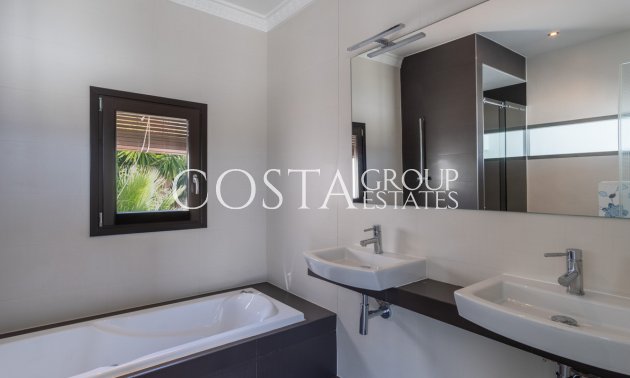 Herverkoop - Villa -
Teulada - Moraira