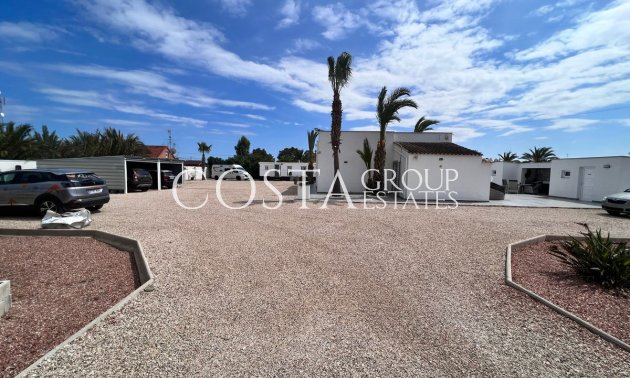 Herverkoop - Villa -
San Fulgencio - La Marina