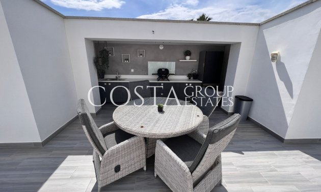 Herverkoop - Villa -
San Fulgencio - La Marina