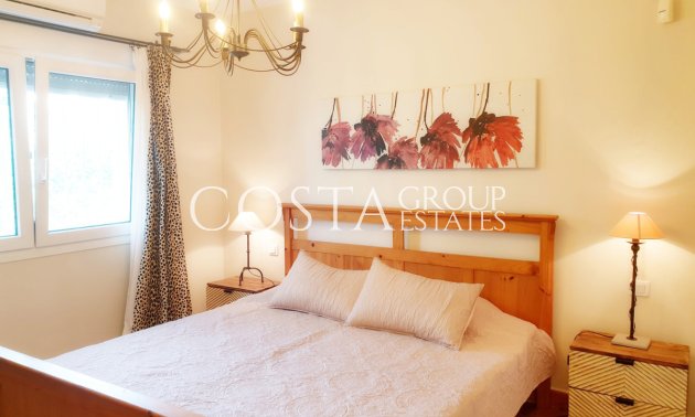 Resale - Villa -
Teulada - Moraira